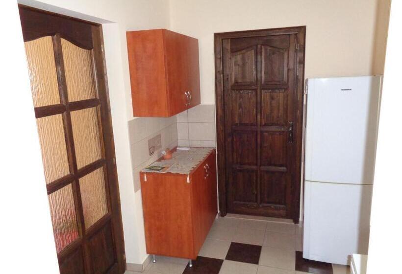 خانه 2 خوابه, Otthon Apartman