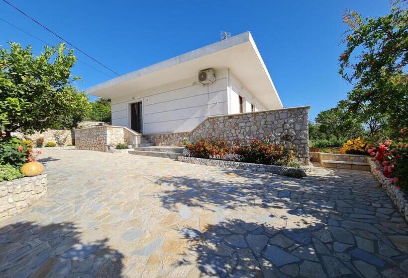 اتاق خانوادگی, Guesthouse Redilka