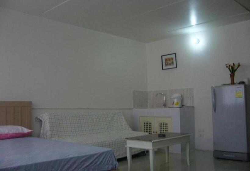 اتاق استاندارد چهار تخته, Room In Apartment  Poppular Palace Don Mueang Bangkok, 5minute Drive From Impact Arena