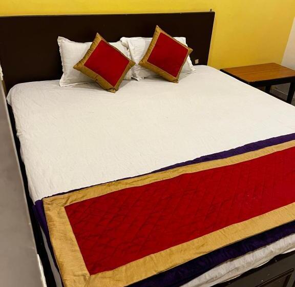 Номер Deluxe, Shivanand