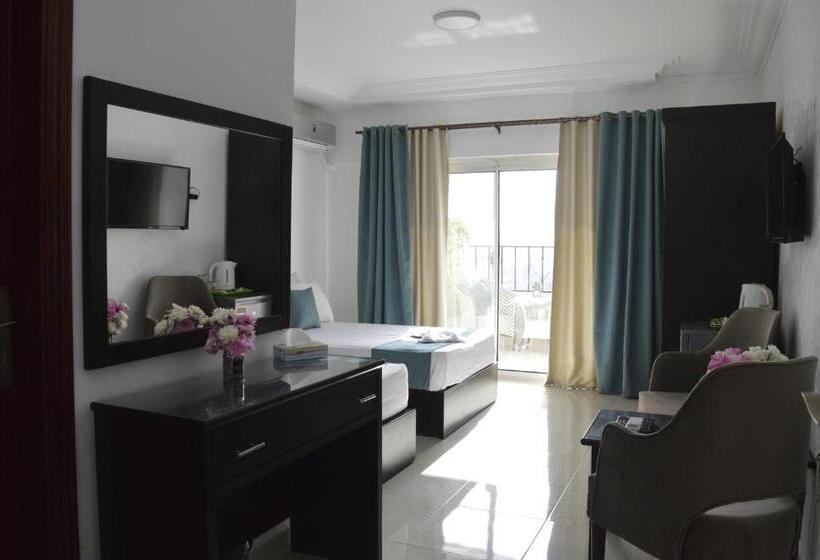 اتاق لوکس با بالکن و چشم‌انداز دریا, Nile View Inn