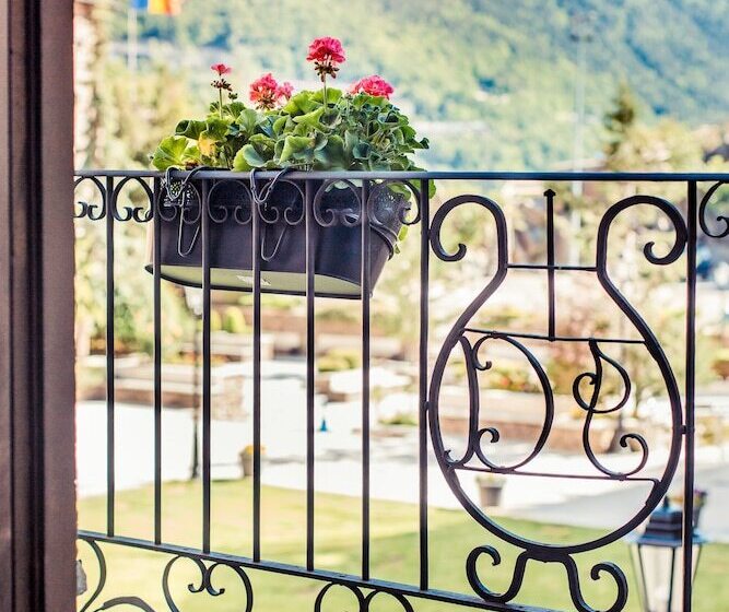 اتاق لوکس, Hostal Cisco De Sans