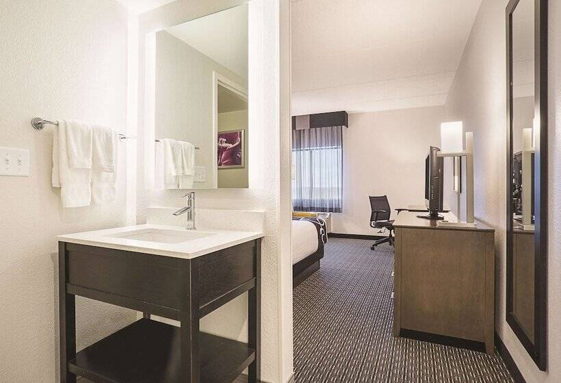 스탠다드 룸 더블 침대, La Quinta By Wyndham Baltimore Bwi Airport