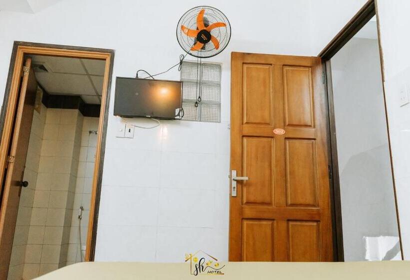 اتاق استاندارد چهارنفره با بالکن, 5h Homestay