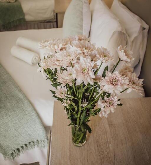 Стандартный Номер Кровать Кинг, The Daughters Guest House