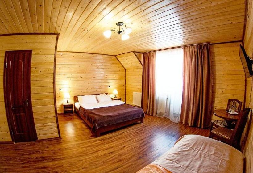 3-Bett-Standardzimmer, готель поляницький