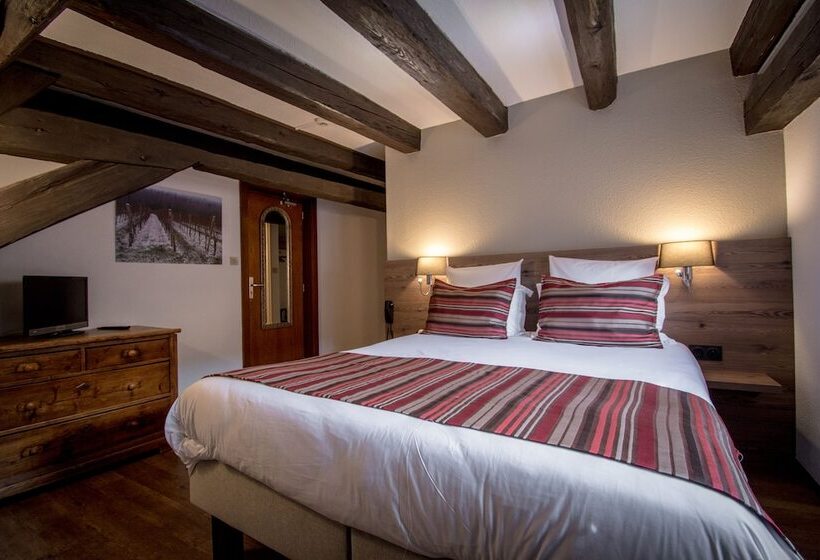 Номер Комфорт, Hôtel De La Couronne