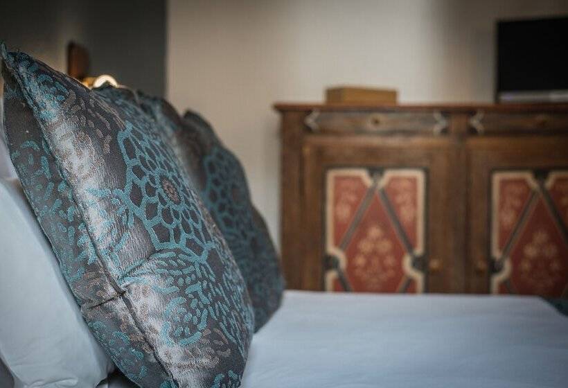 Номер Комфорт, Hôtel De La Couronne