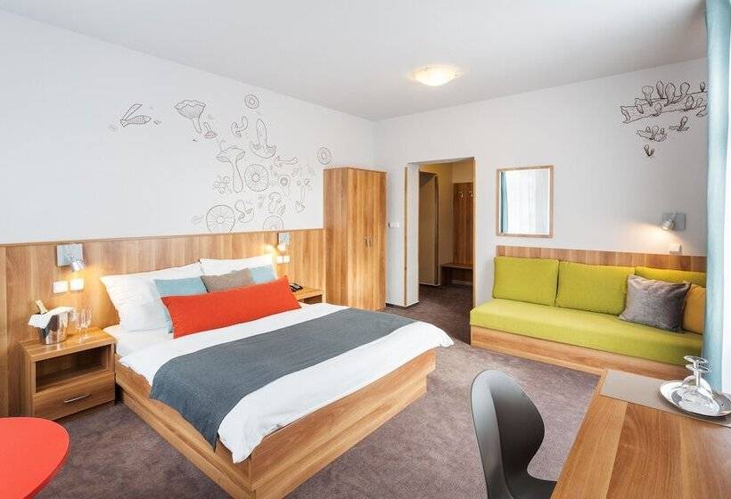 Номер Стандарт Трехместный, Wellness Hotel Grand