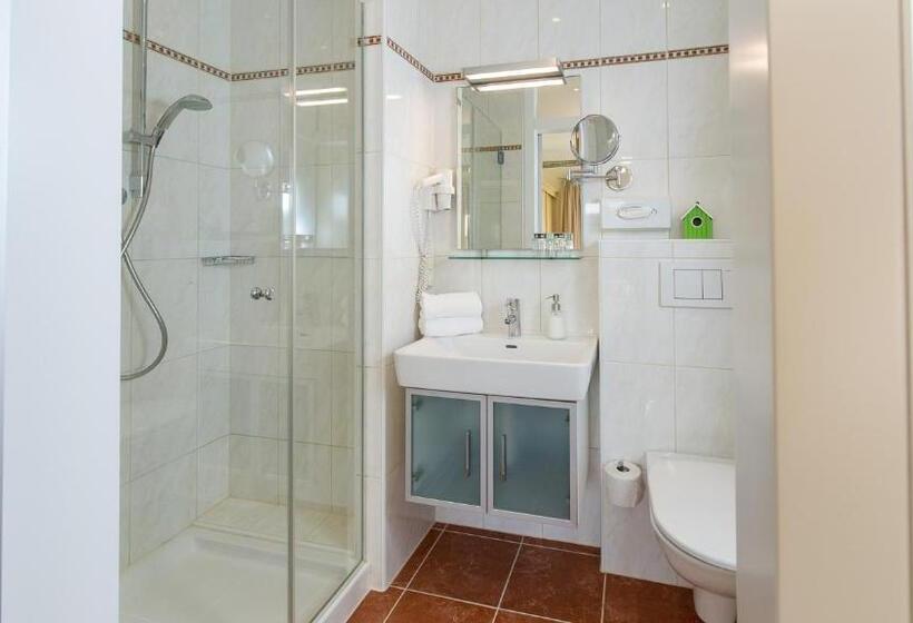 اتاق عادی, Lust Und Laune Hotel Am Wörthersee