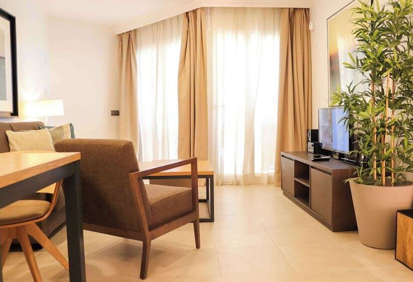 آپارتمان سوپریور 1 خوابه, Ramada Hotel & Suites By Wyndham Costa Del Sol