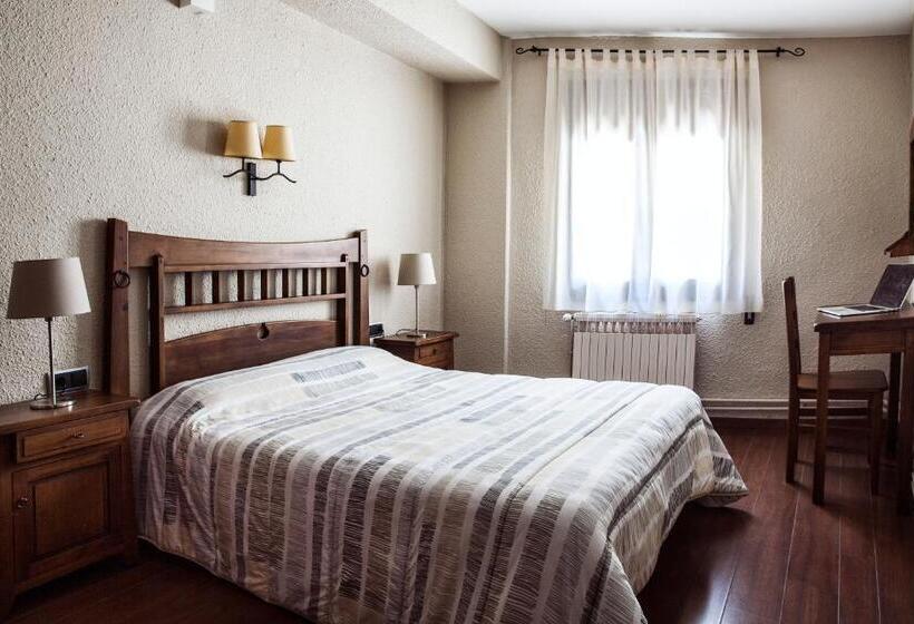 Номер Стандарт, Hostal La Plaça