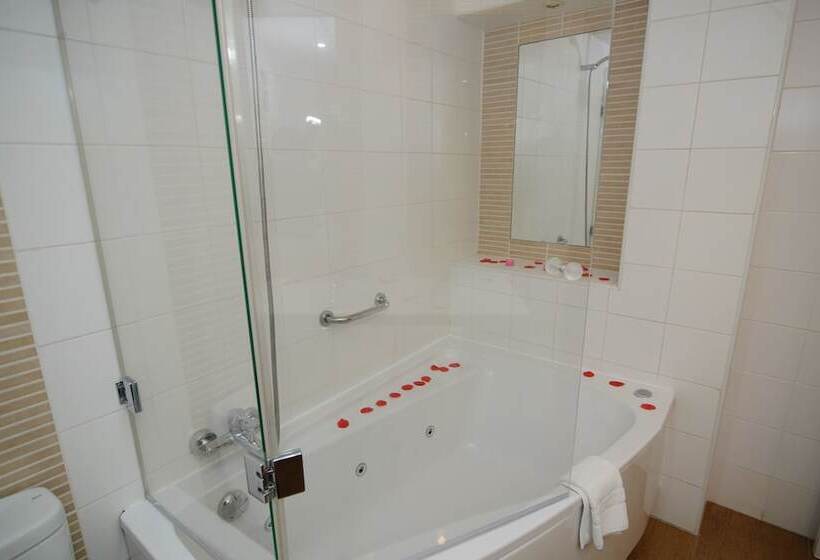 غرفة قياسية ثلاثية, Hostal Marino