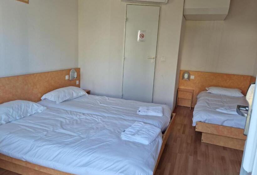 Трехместный Номер Классика, Lutea