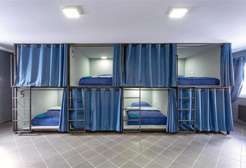 单人基本间, Hostel Iron Cube