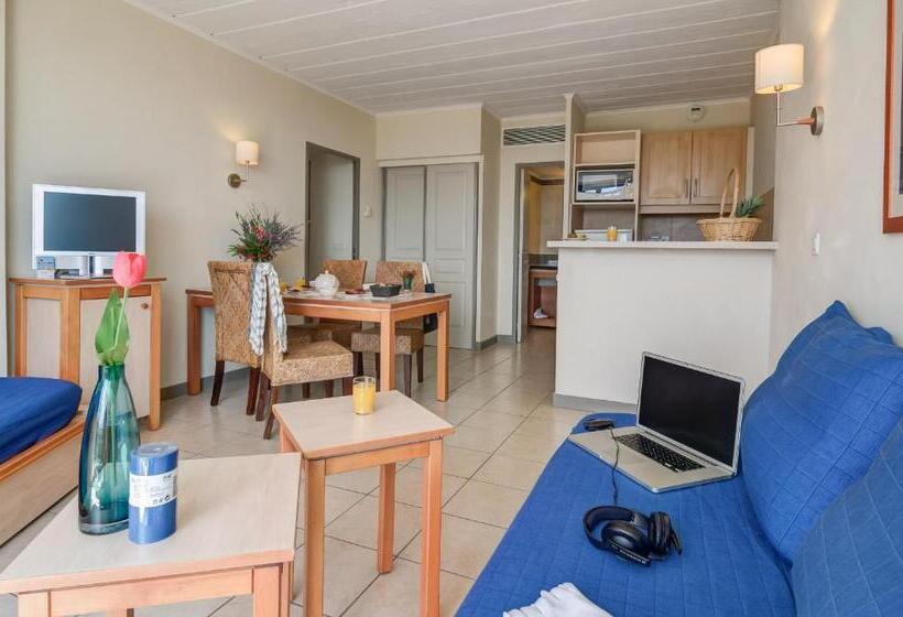 Номер Стандарт Трехместный, Sowell Hotels Ardèche