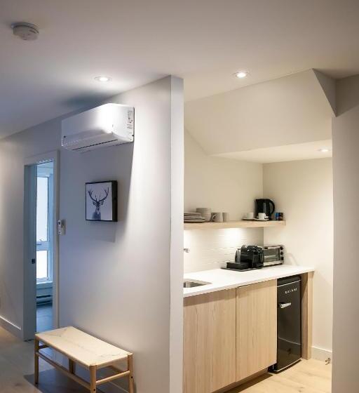 Suite with Terrace, Suites Du Lac Moore