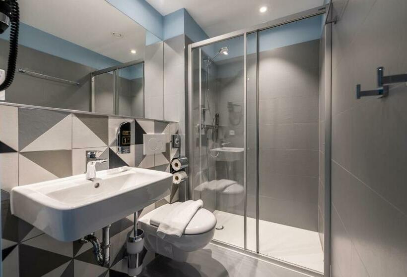 Номер Стандарт, Meininger Hotel Innsbruck Zentrum