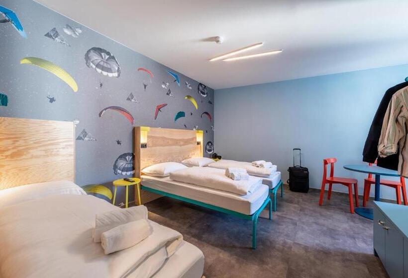 Номер Стандарт Трехместный, Meininger Hotel Innsbruck Zentrum