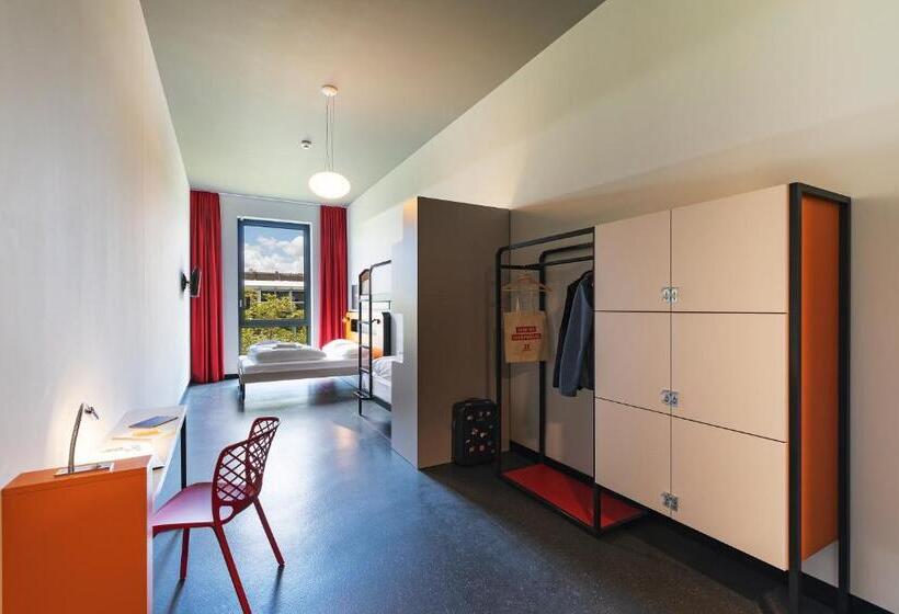 Четырехместный Номер Стандарт, Meininger Hotel Genève Centre Charmilles