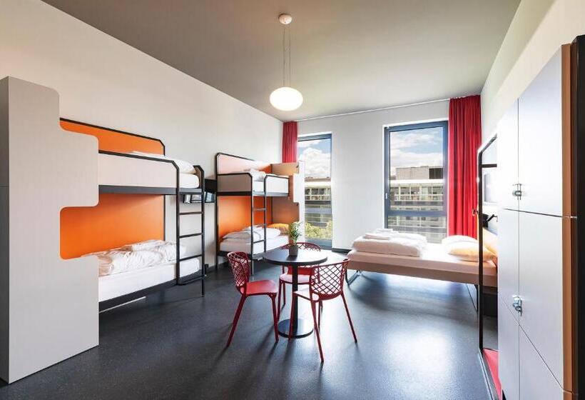 Семейный Номер, Meininger Hotel Genève Centre Charmilles