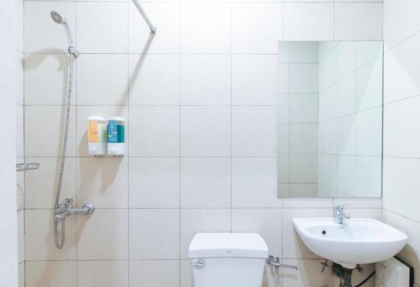 חדר סטנדרט, Sans Hotel Laperal Manila