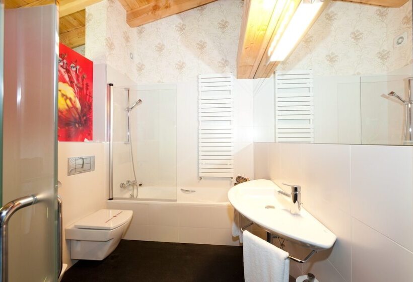 Люкс Классика, Ellauri Hotel   Adults Only