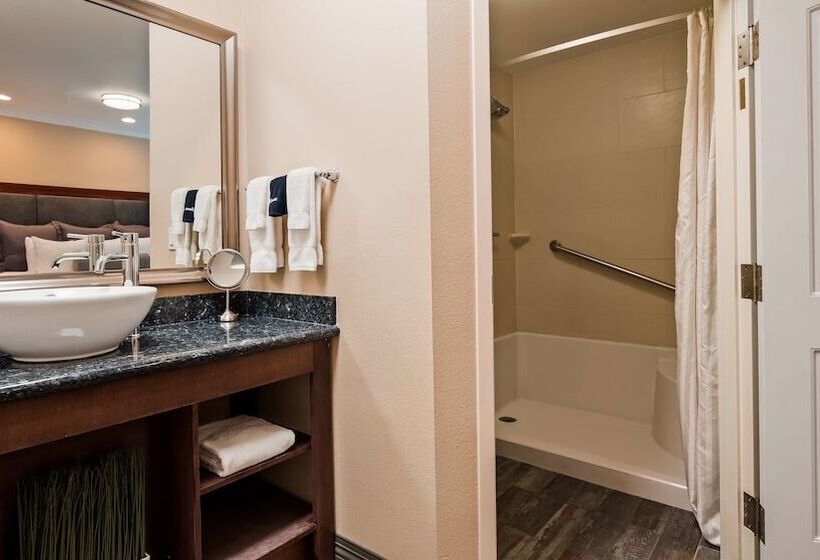 스위트, Best Western Plus Avita Suites