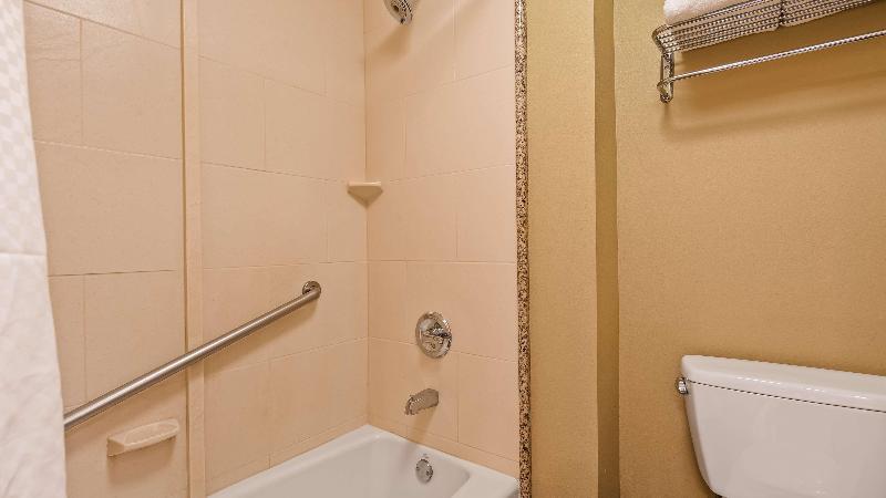 장애인을 위한 스위트, Best Western Plus Avita Suites