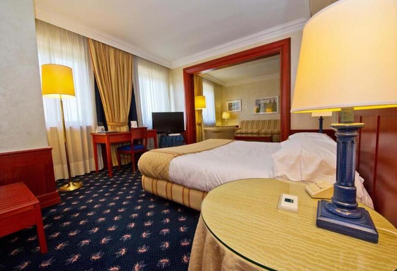 Полулюкс, Golf Hotel Cavaglià