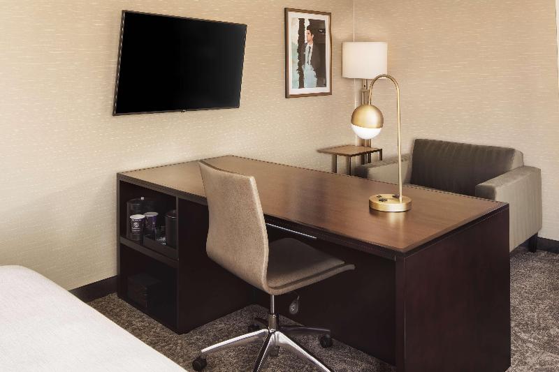 Люкс 2 Спальни, Staybridge Suites Dubai Internet City, An Ihg
