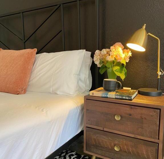 스탠다드 룸, Wimberley Inn & Bar