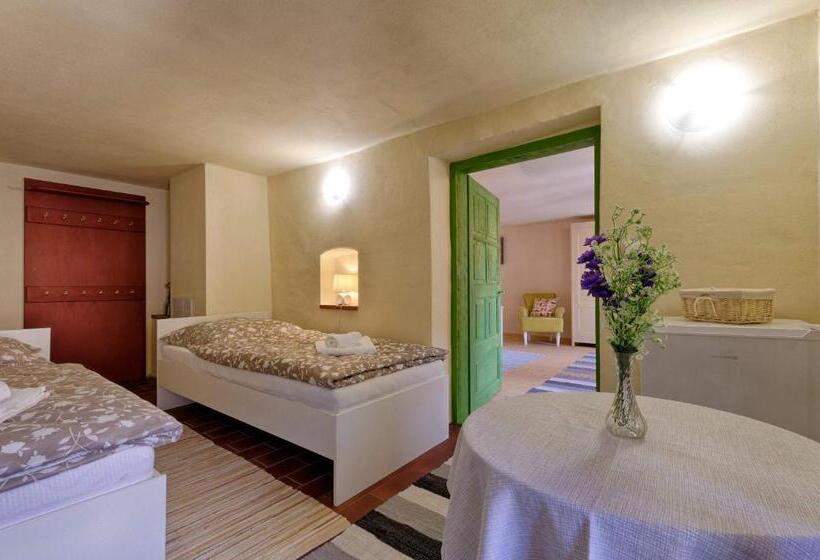 اتاق خانوادگی, Měšťanský Dům   Kulturní Památka Mlýnská 119