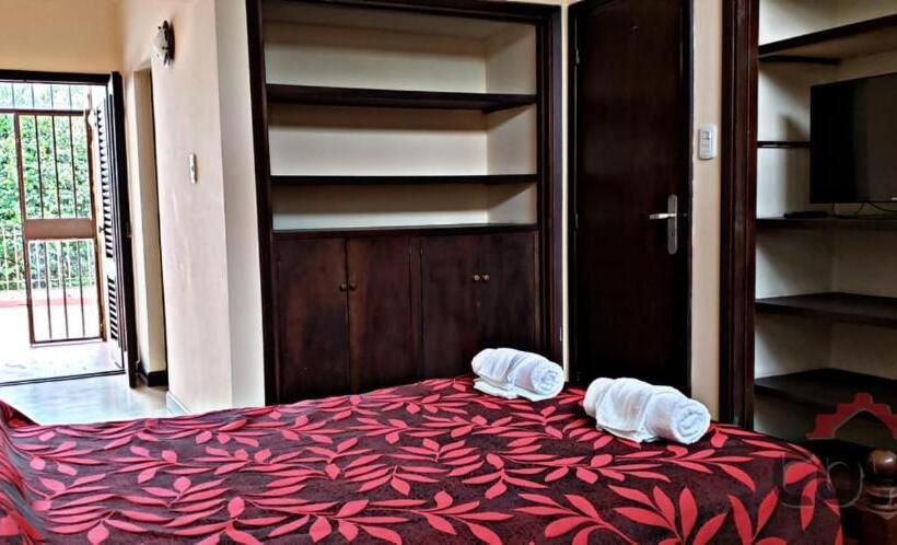 اتاق استاندارد چهار تخته, Coya Hostel