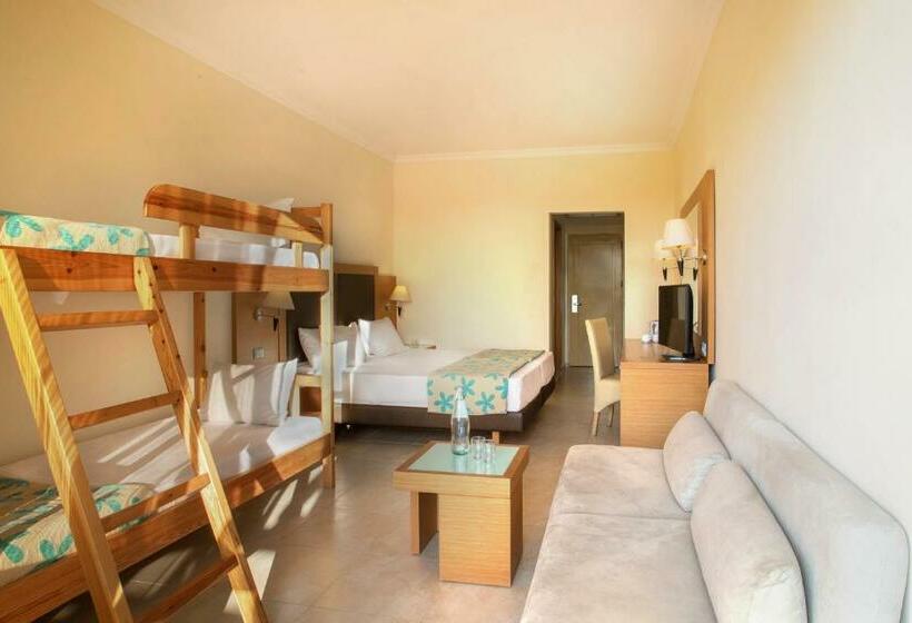 Семейный Номер, Sol Cosmopolitan Rhodes