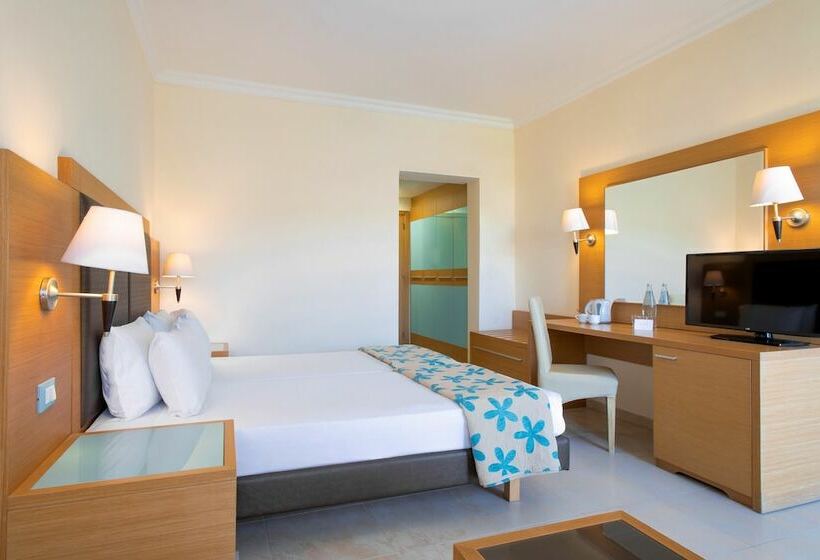 Номер Стандарт Вид на Сад, Sol Cosmopolitan Rhodes