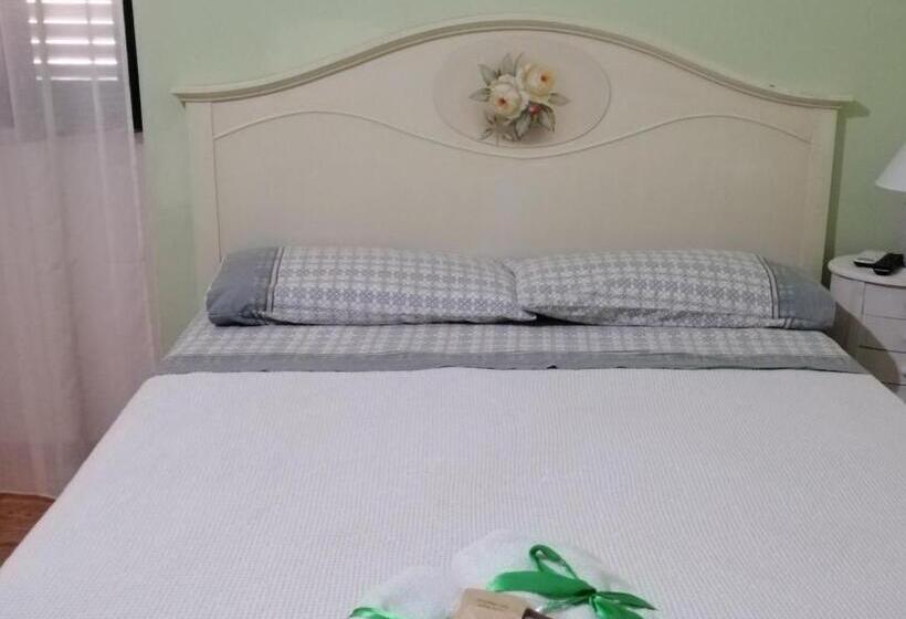 Номер Стандарт, B&b Alòs