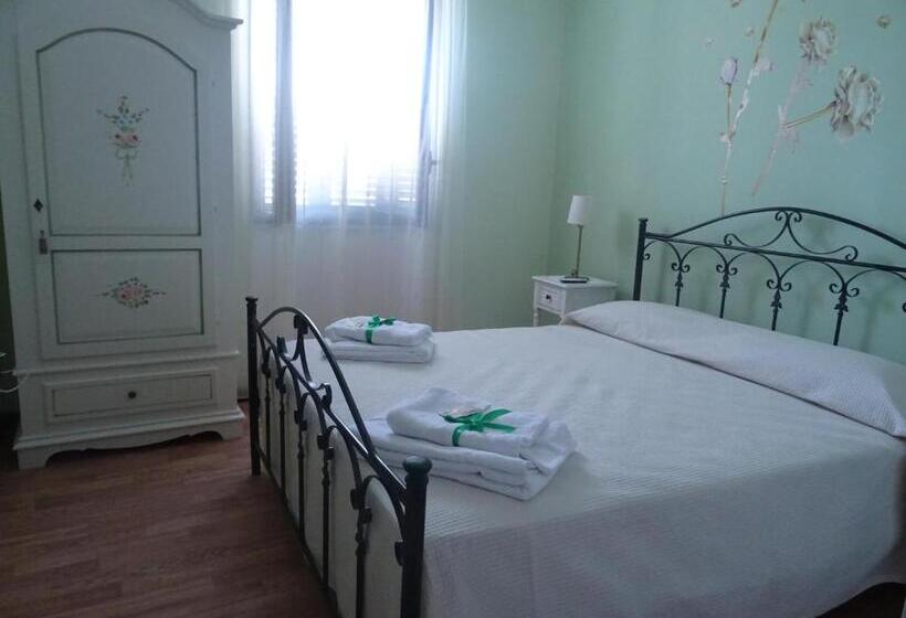 キングサイズベッドのスタンダードルーム, B&b Alòs