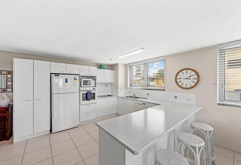 Апартаменты 3 Спальни Вид на Бассейн, Northwind Beachfront Apartments