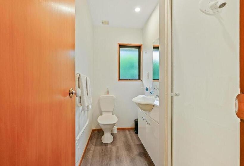 إستوديو قياسى, Alpine Garden Motel