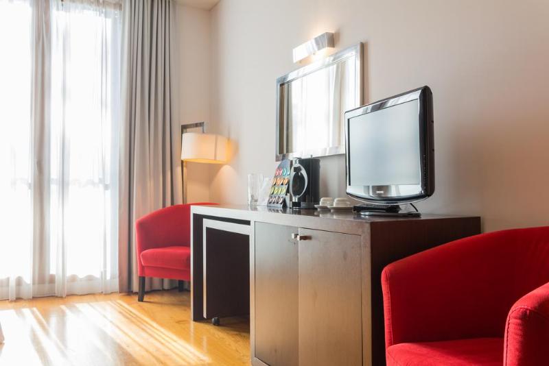 Люкс Премиум, Arts In Hotel Conde Carvalhal
