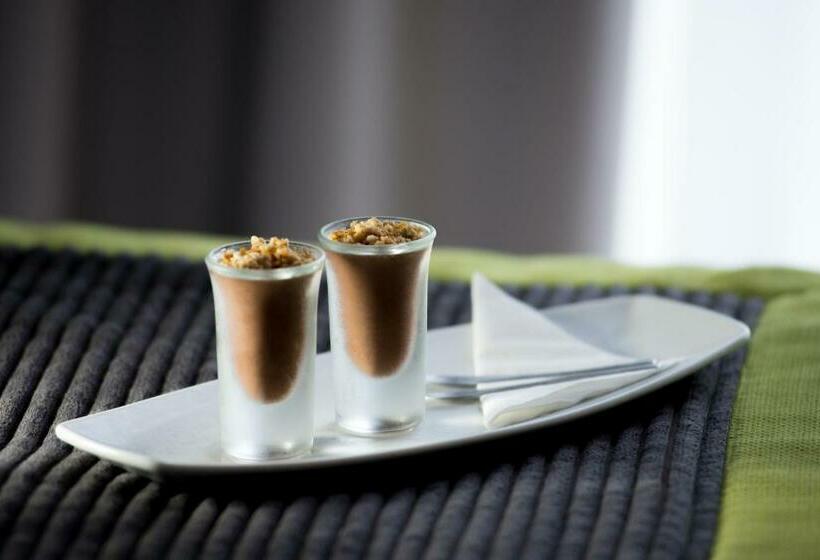 Люкс Премиум, Arts In Hotel Conde Carvalhal