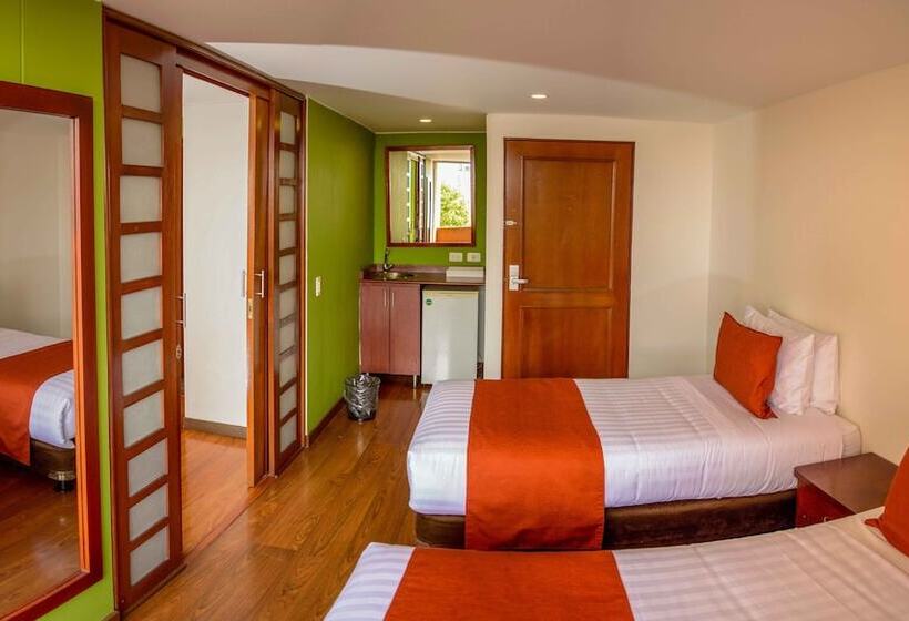 Четырехместный Номер Стандарт, Confort 80 Zona Rosa