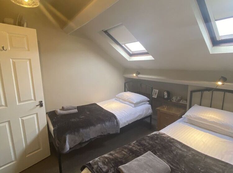 Номер Стандарт, Autumn Leaves Guest House