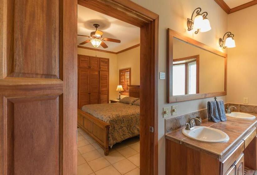 Вилла 3 Спальни, Tara Del Sol Resort