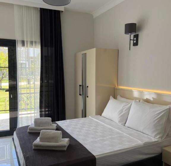 Трехместный Номер Стандарт Вид на Сад, Otel Beyaz İnci