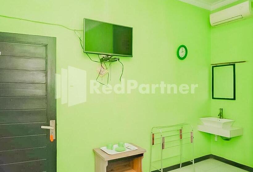 Номер Стандарт, Indah Savana Hotel Mitra Reddoorz