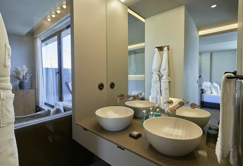 سوییت, Portobay  Teatro