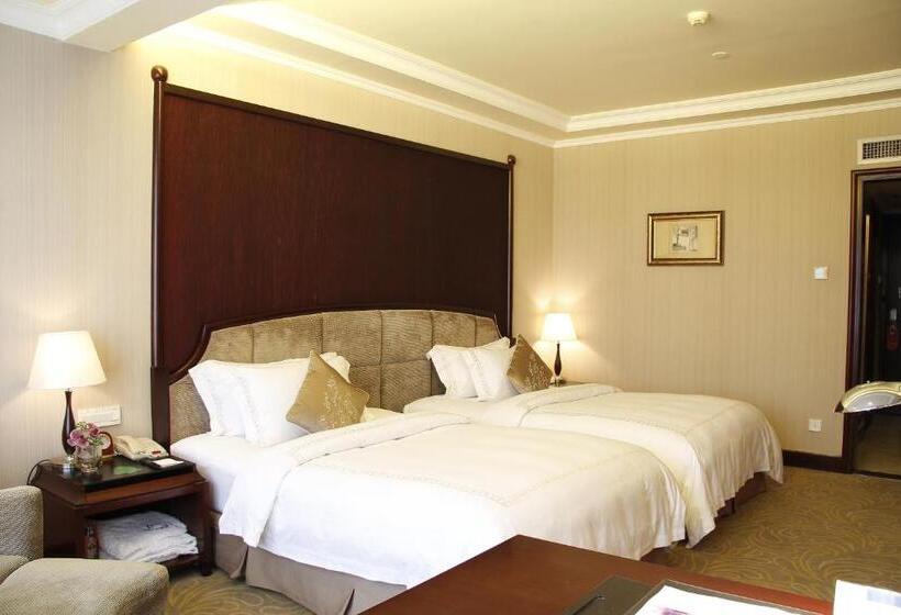 Номер Executive, The Royal Marina Plaza Hotel Guangzhou