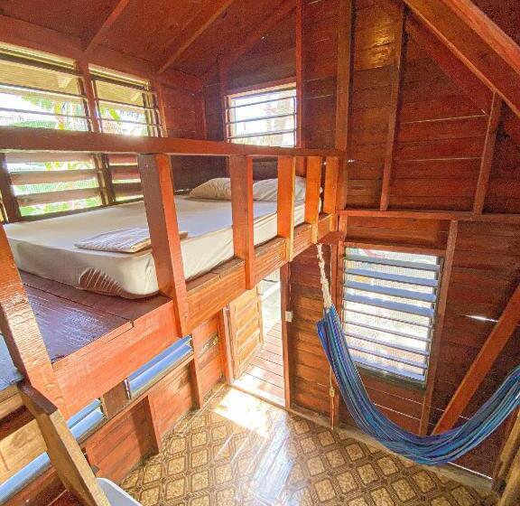 스탠다드 룸 공동 욕실, Bella S Backpackers Hostel